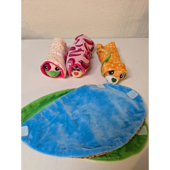 Cutetitos Taste Budditos Dog Cat Lizard 5" stuffed plushes with wraps set of 3 - Picture 1 of 10